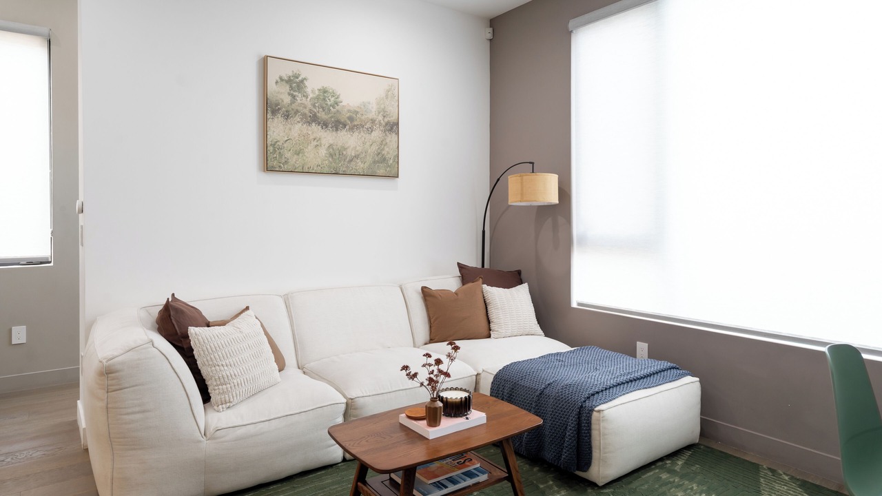 Photo of Livingroom in West Los Angeles