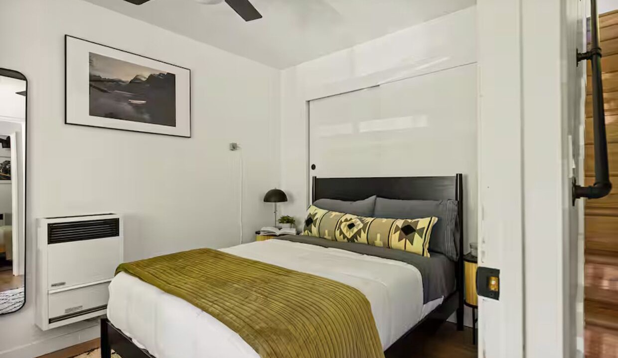 Photo of Bedroom in Arrowhead Villas