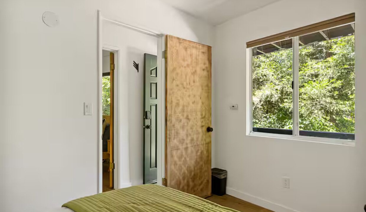 Photo of Bedroom in Arrowhead Villas
