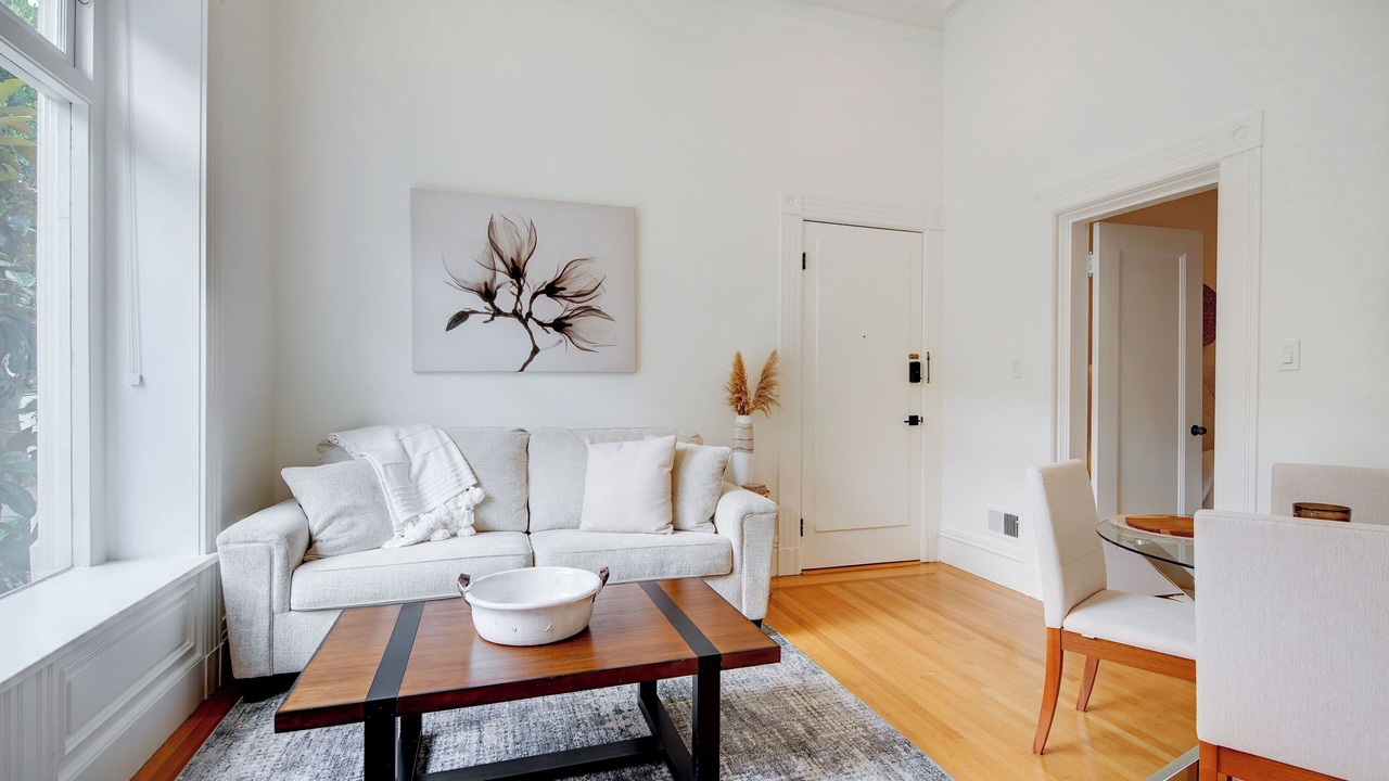 Photo of Livingroom in Pacific Heights