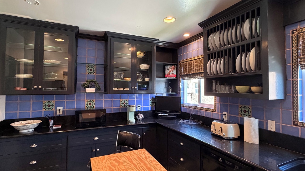 Photo of Kitchen in Mid-Wilshire
