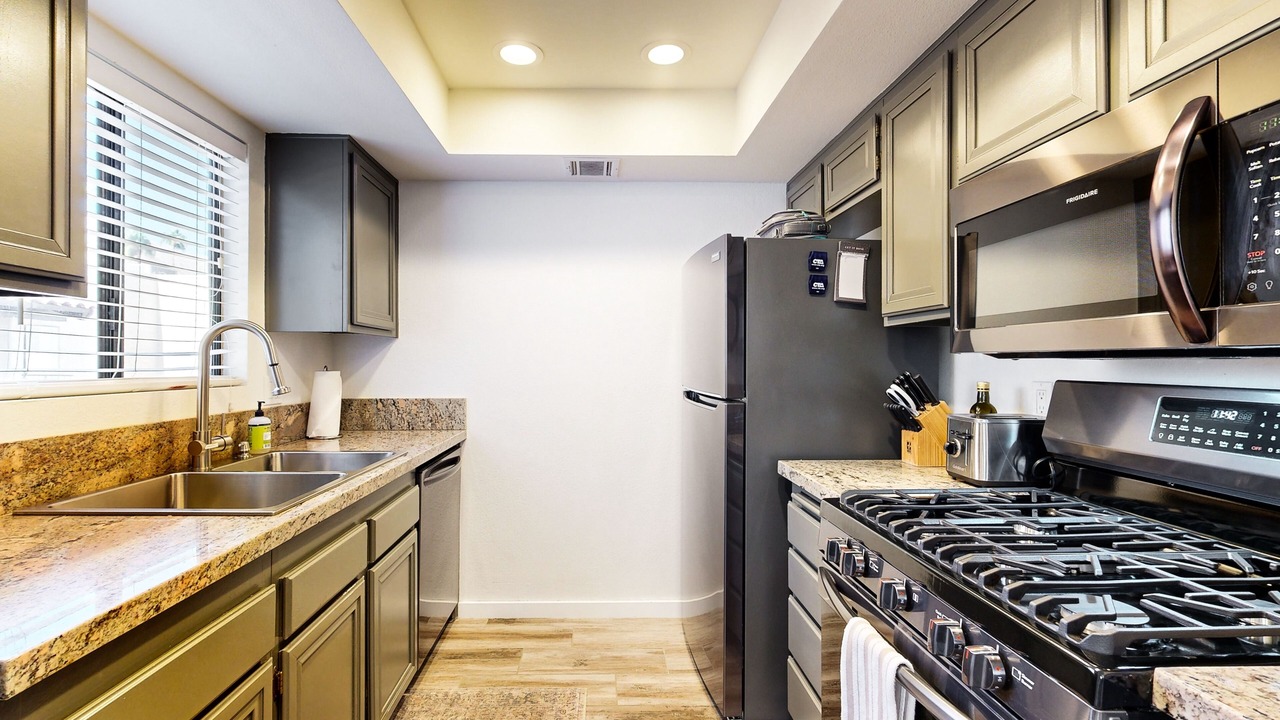Photo of Kitchen in Canyon Corridor
