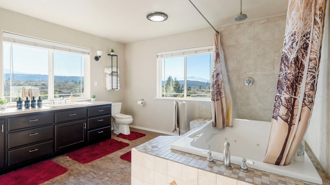 Photo of Bathroom in Weed