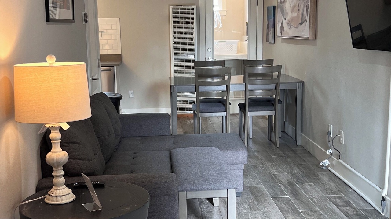 Photo of Livingroom in Staumbaugh Heller
