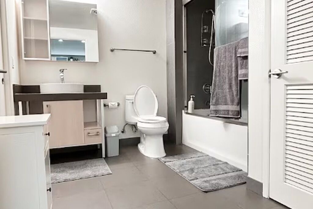 Photo of Bathroom in Westlake South