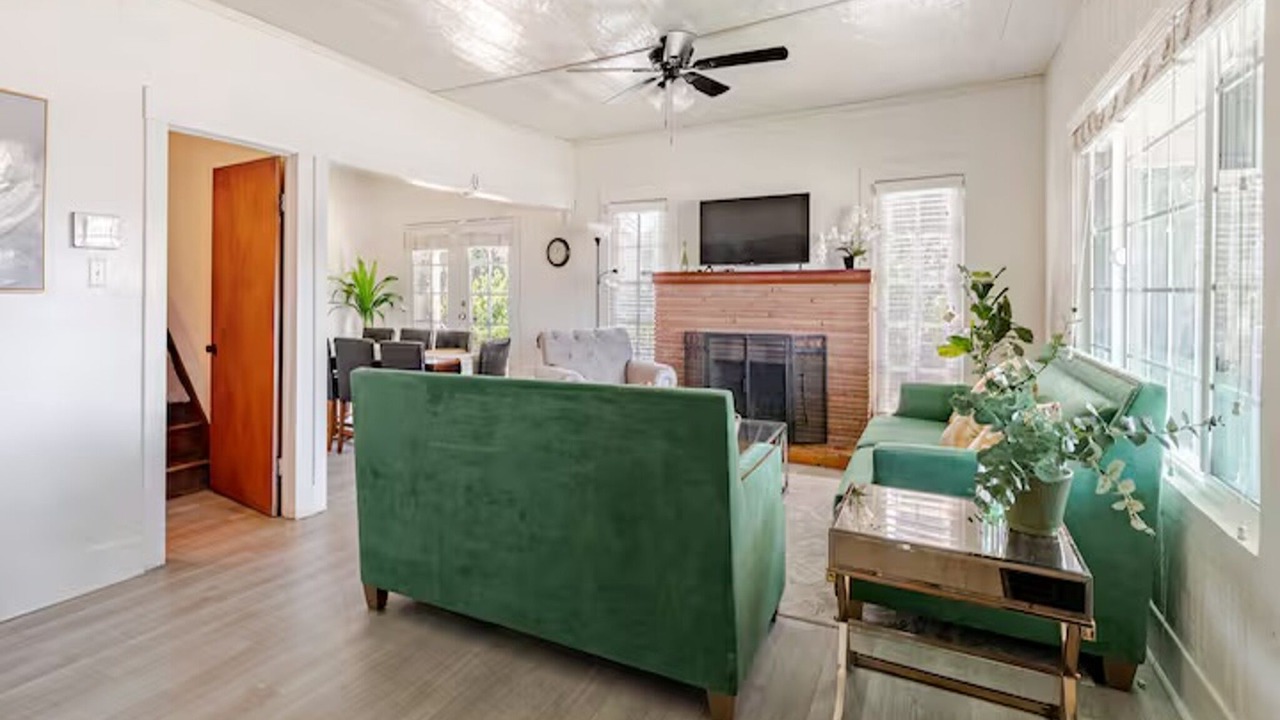 Photo of Livingroom in Rialto