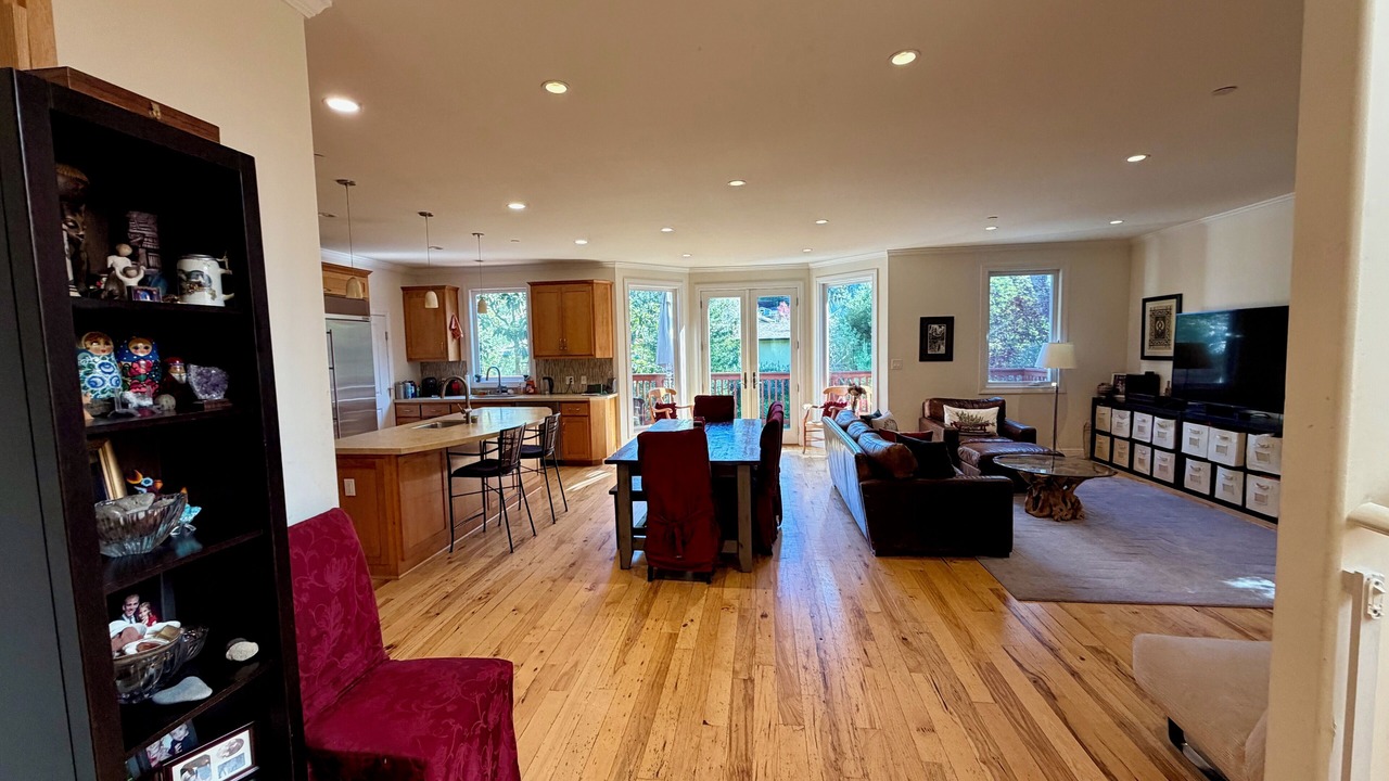 Photo of Livingroom in Tamalpais-Homestead Valley