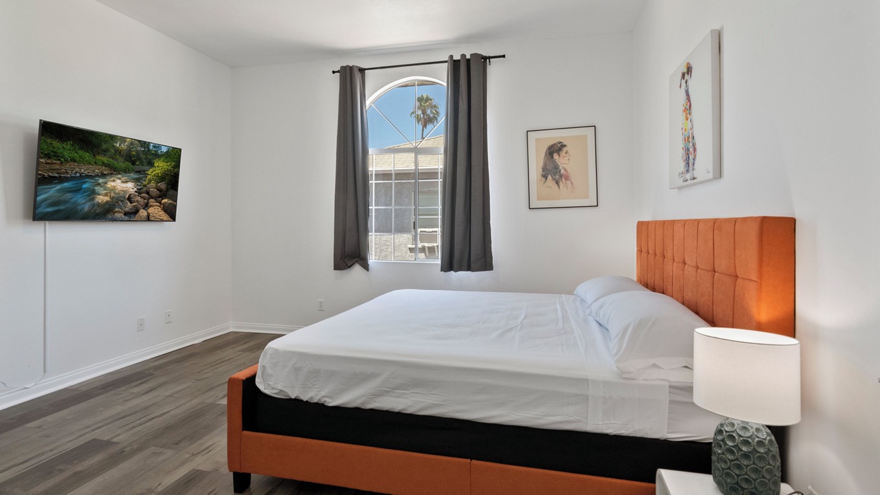 Photo of Bedroom in NoHo Arts District