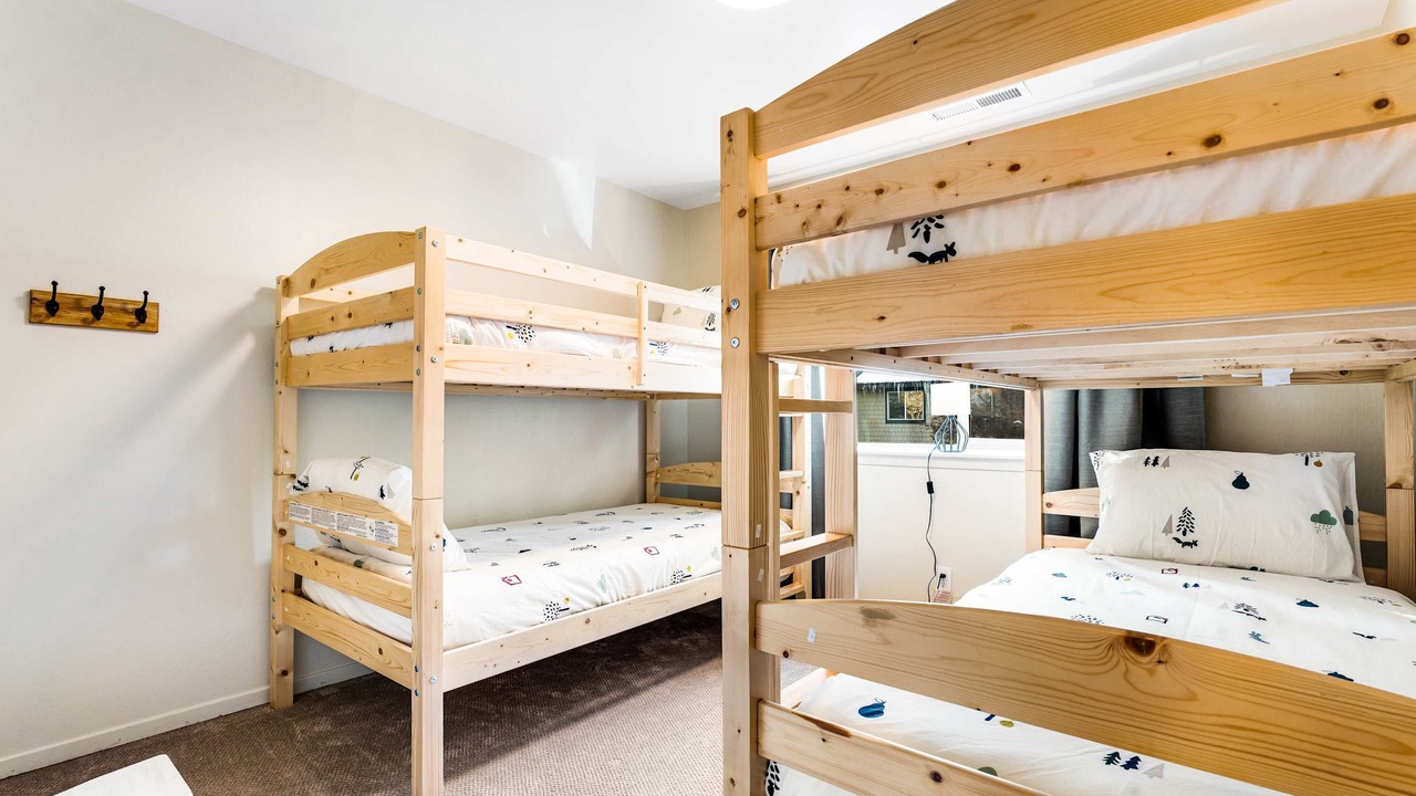 Photo of Bedroom in Lake Forest