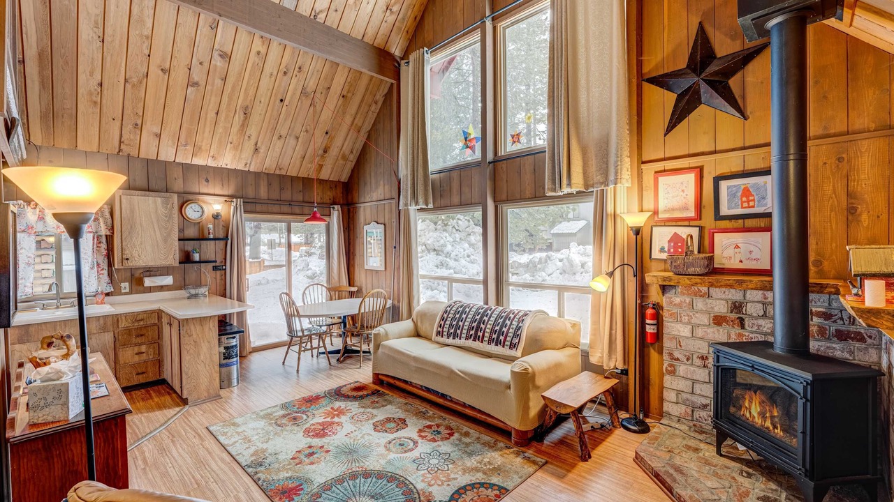 Photo of Livingroom in Sierra Tract