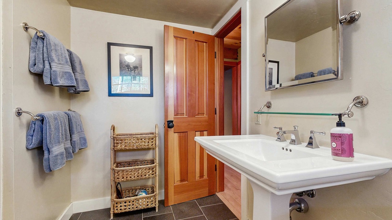 Photo of Bathroom in Serene Lakes