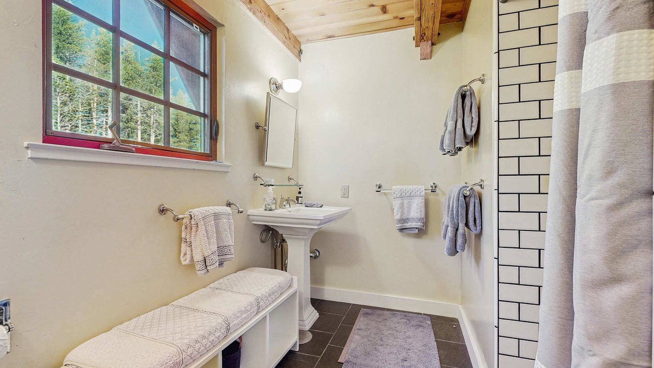 Photo of Bathroom in Serene Lakes