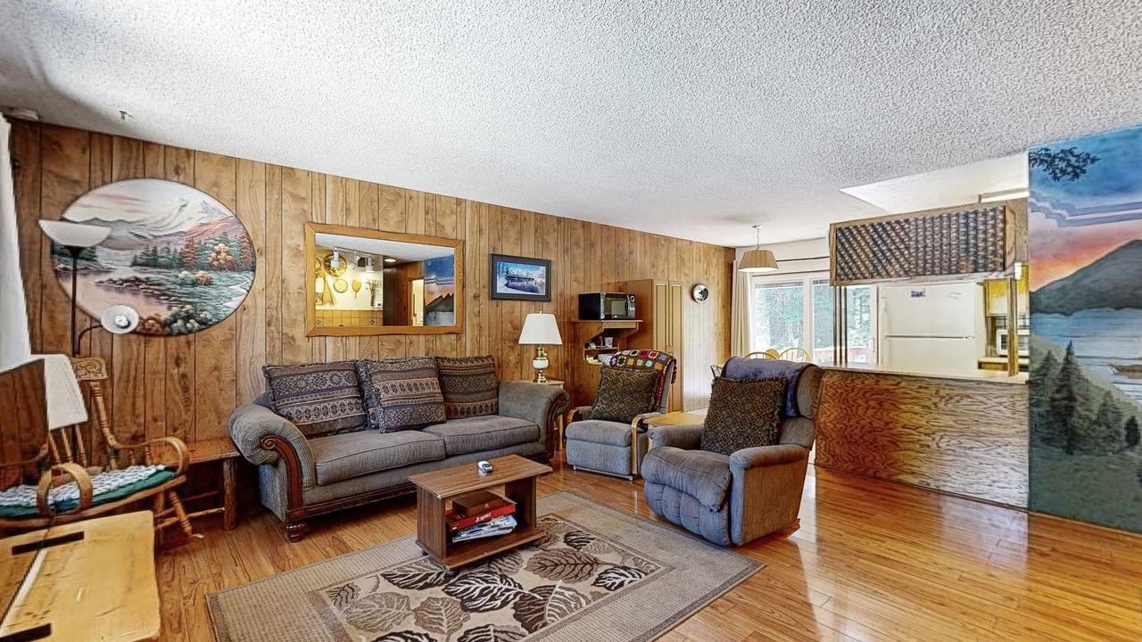 Photo of Livingroom in Pineland