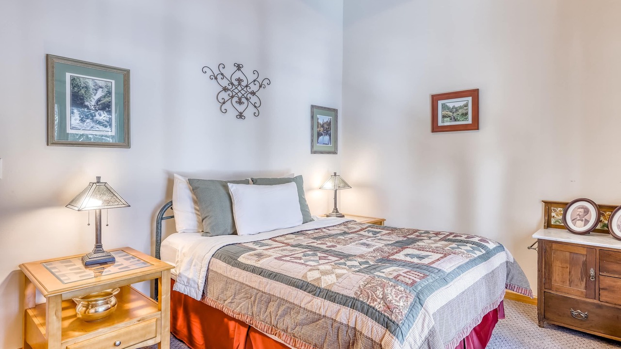 Photo of Bedroom in Serene Lakes
