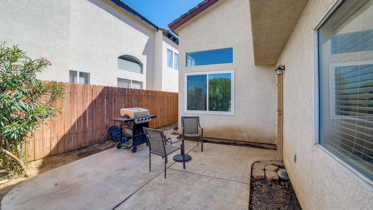 Photo of Patio Balcony in Southridge Village