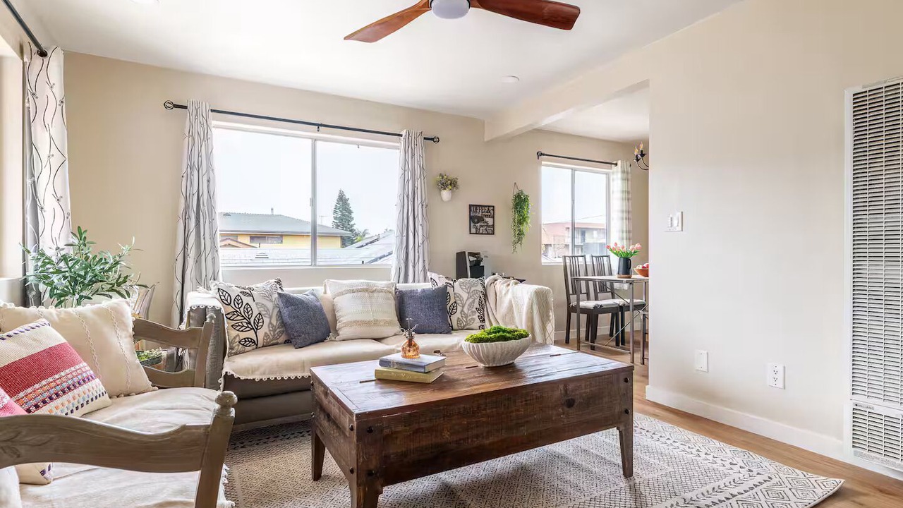 Photo of Livingroom in Hawthorne