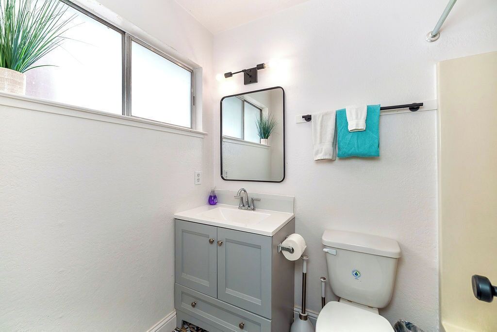 Photo of Bathroom in Al Tahoe