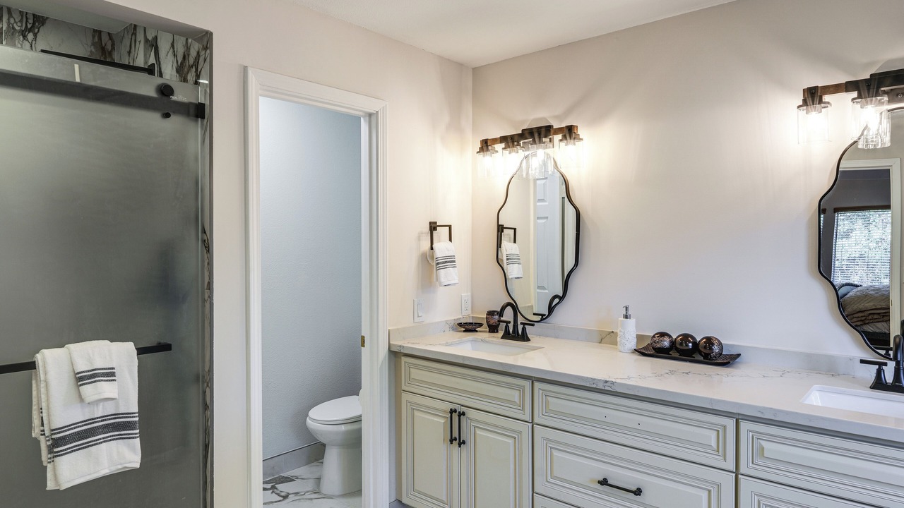 Photo of Bathroom in Pine Mountain Club