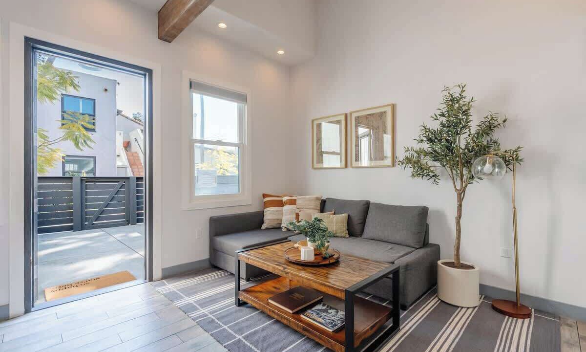 Photo of Livingroom in Mission Hills