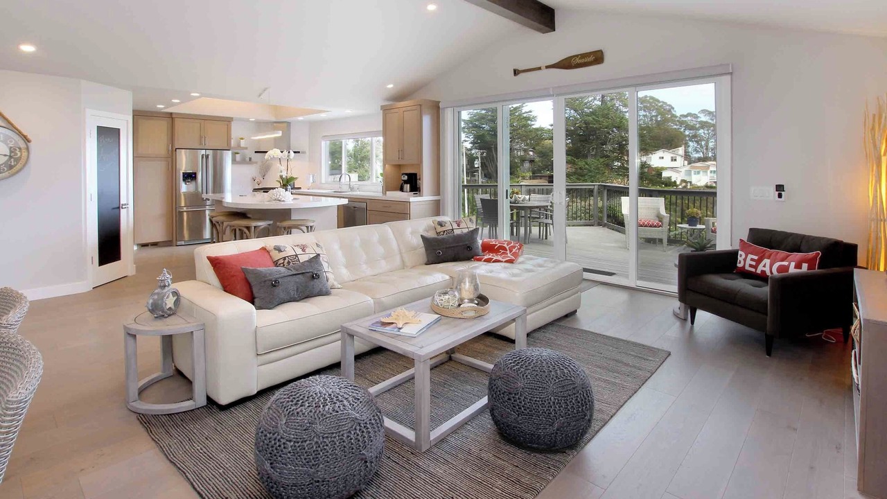 Photo of Livingroom in Eastside Santa Cruz