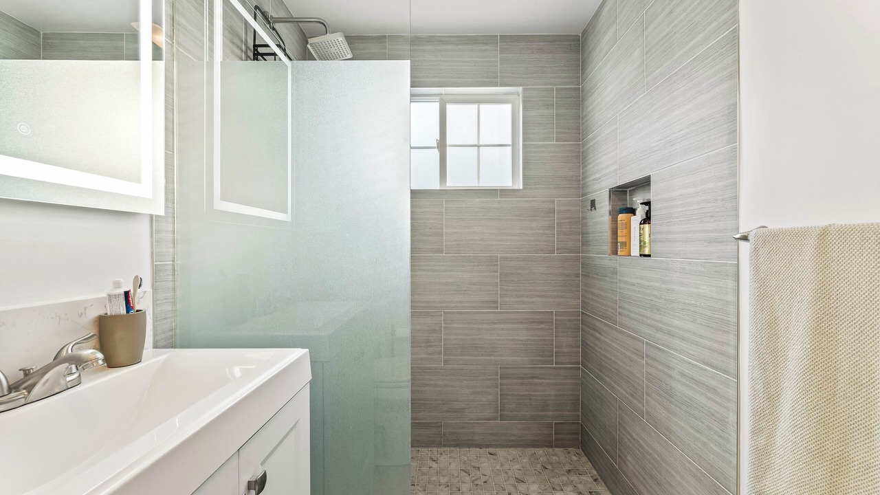 Photo of Bathroom in Los Angeles