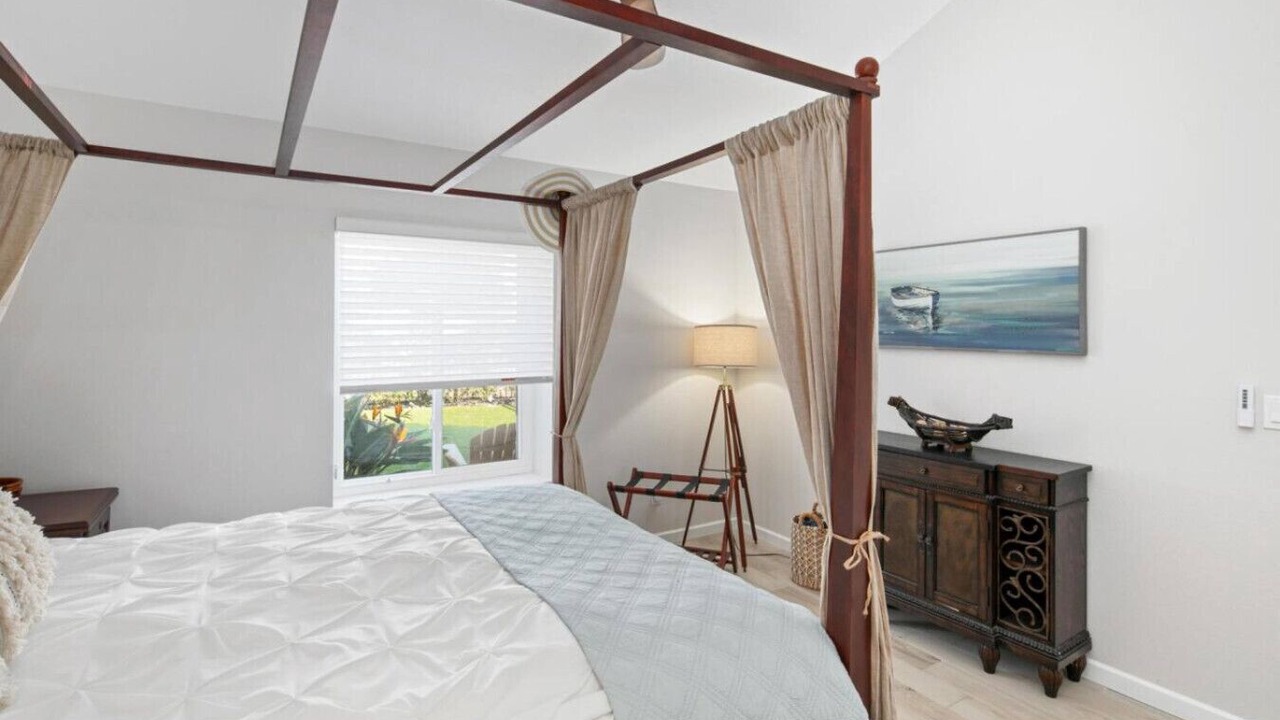 Photo of Bedroom in Olde Solana Beach