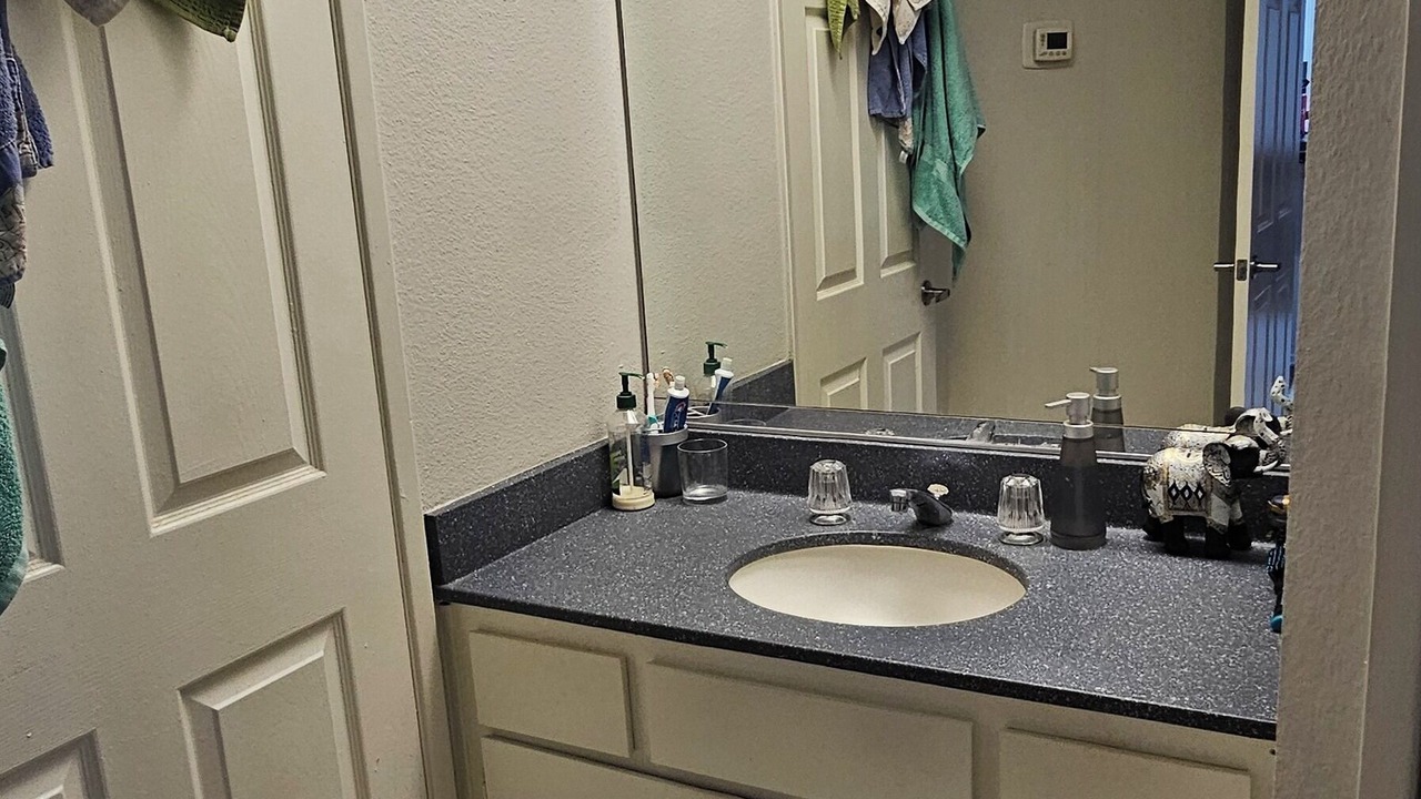 Photo of Bathroom in Ladera Heights