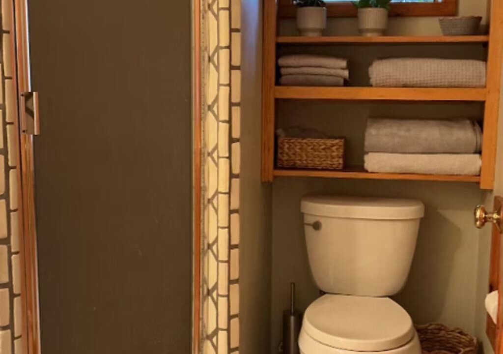 Photo of Bathroom in Hollywood Hills West