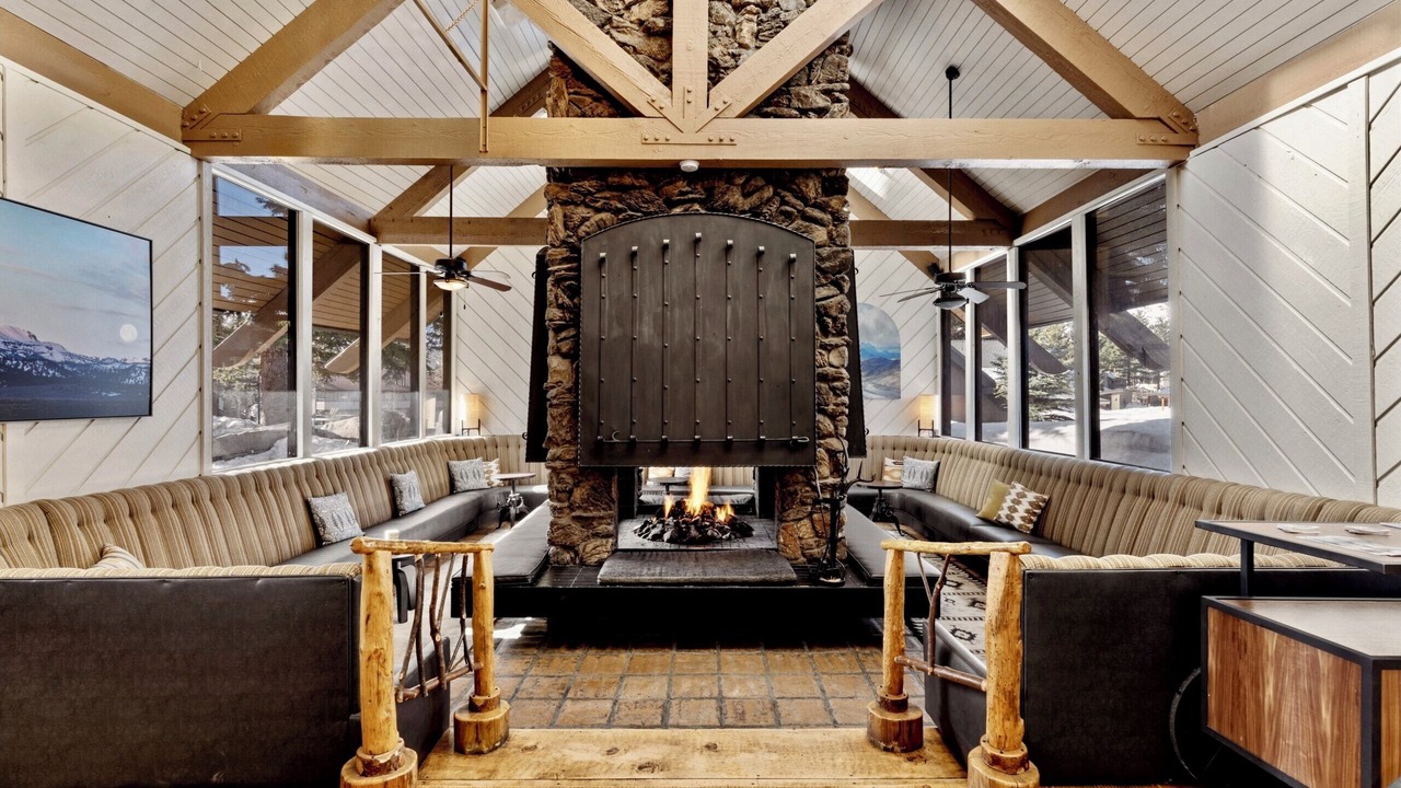 Photo of Livingroom in Mammoth Lakes