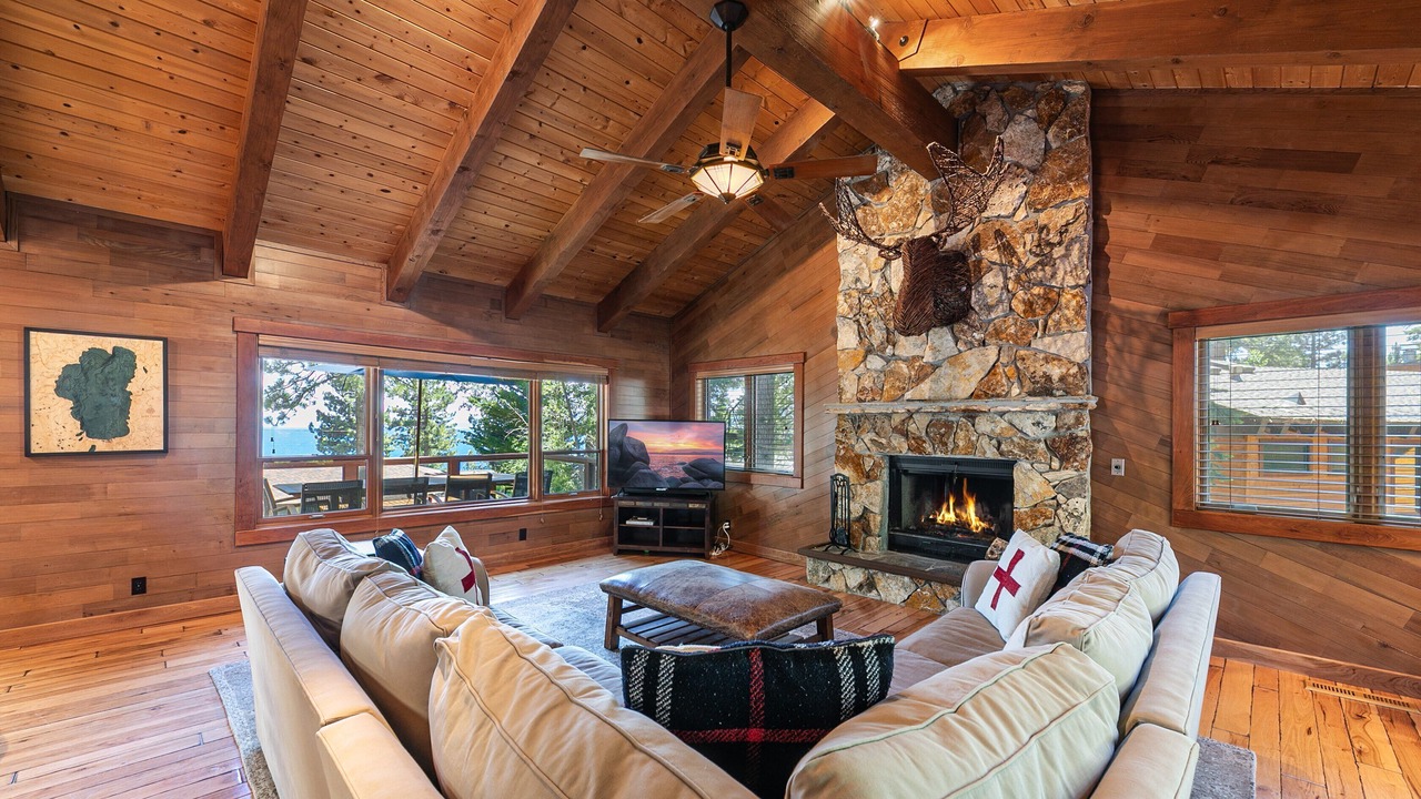 Photo of Livingroom in Lake Forest