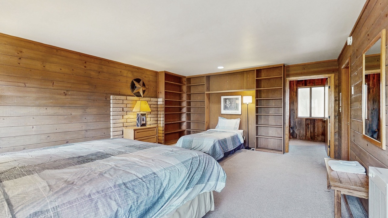 Photo of Bedroom in Yosemite West