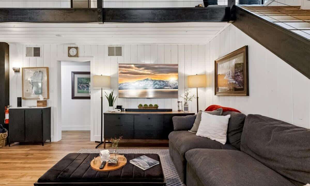 Photo of Livingroom in Al Tahoe