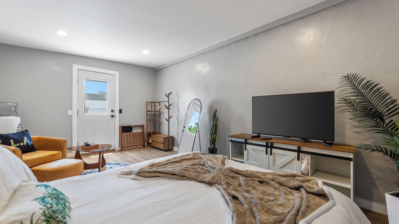 Photo of Bedroom in Burbank