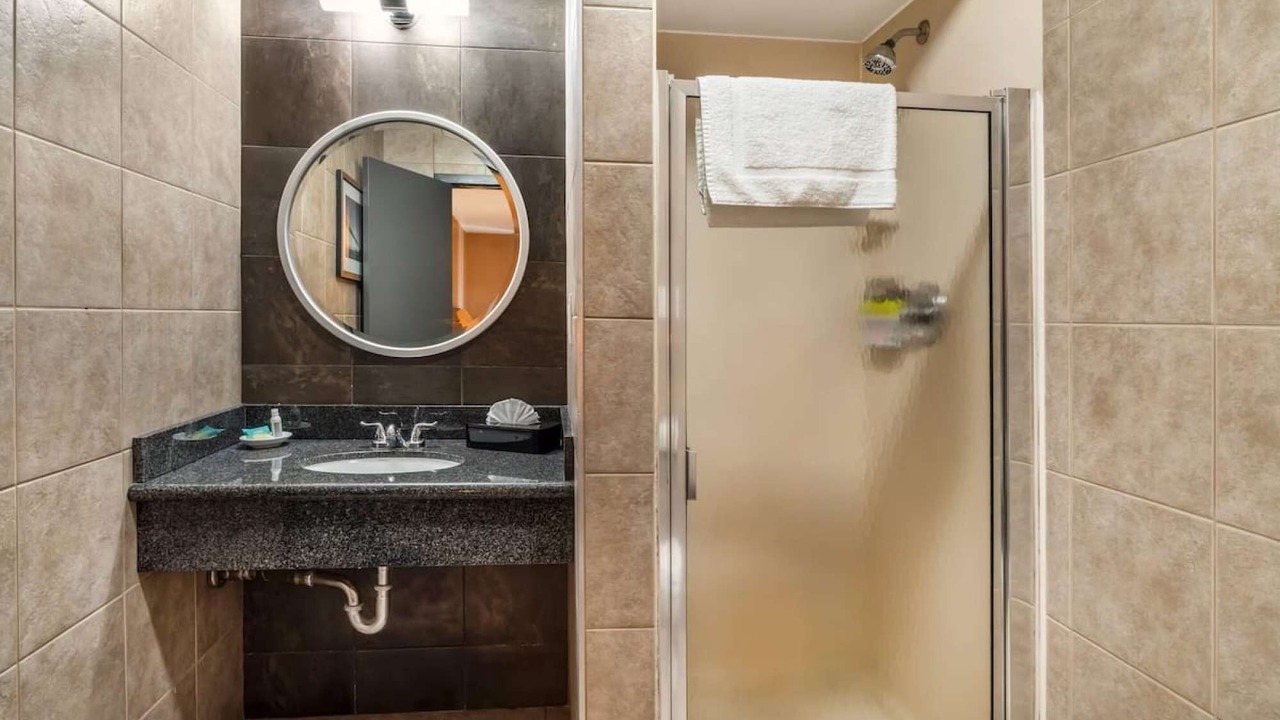 Photo of Bathroom in Cow Hollow