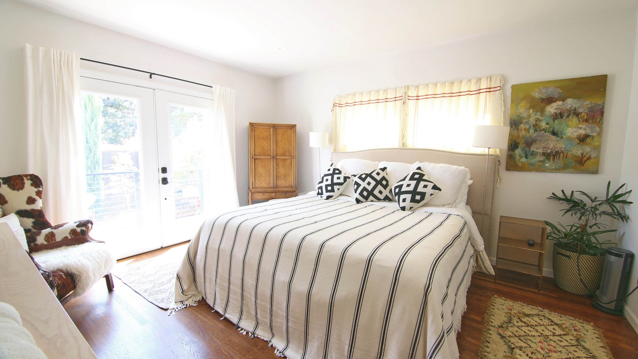 Photo of Bedroom in Mid City
