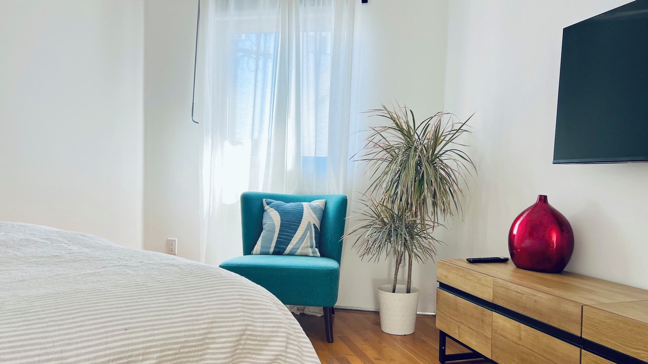 Photo of Bedroom in Sawtelle