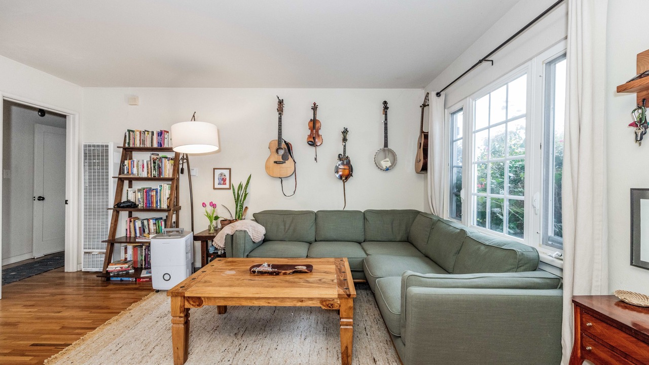 Photo of Livingroom in Westside Santa Cruz