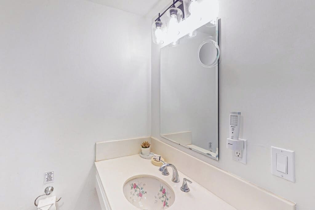 Photo of Bathroom in East Beach