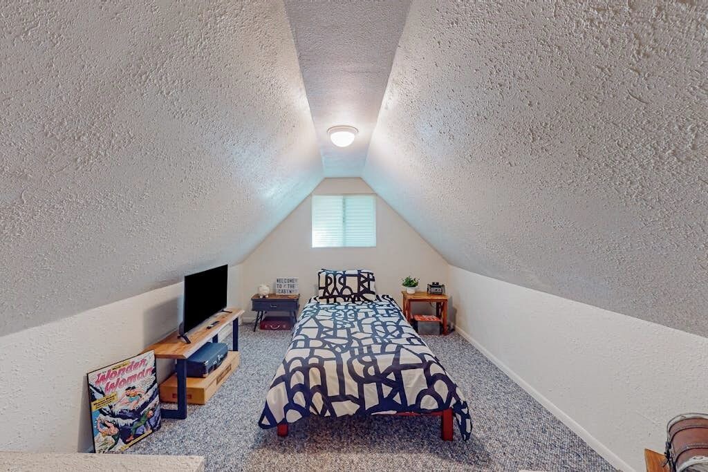Photo of Bedroom in Crestline