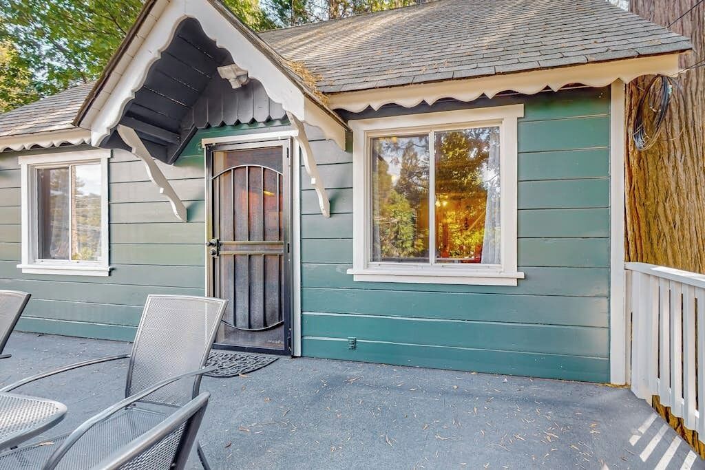 Photo of Patio Balcony in Crestline