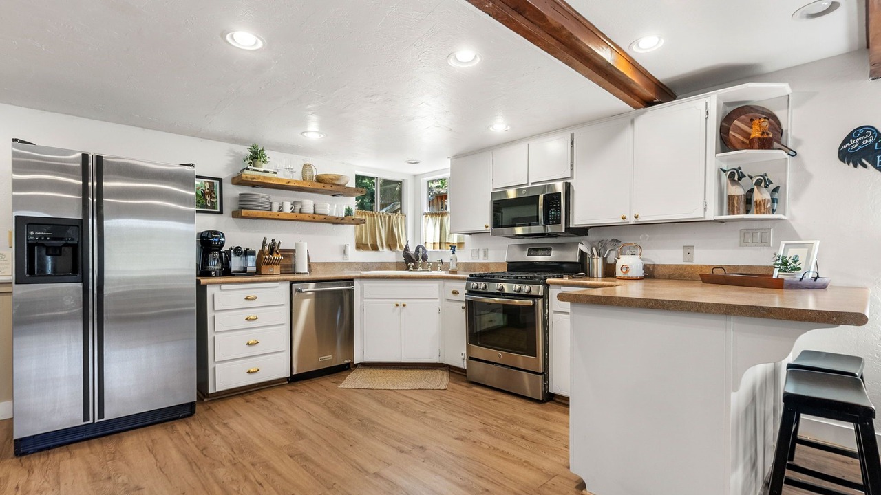 Photo of Kitchen in Arrowhead Villas