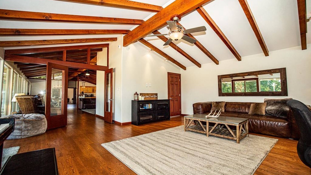 Photo of Livingroom in Cascade
