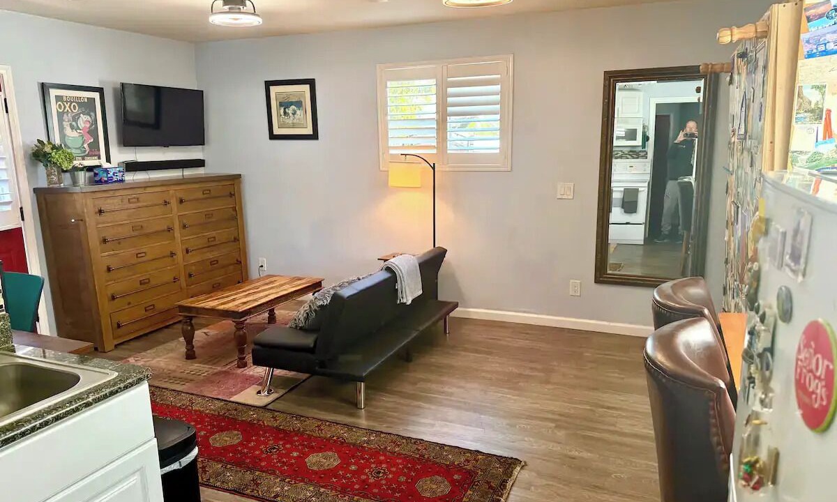 Photo of Livingroom in Mid City