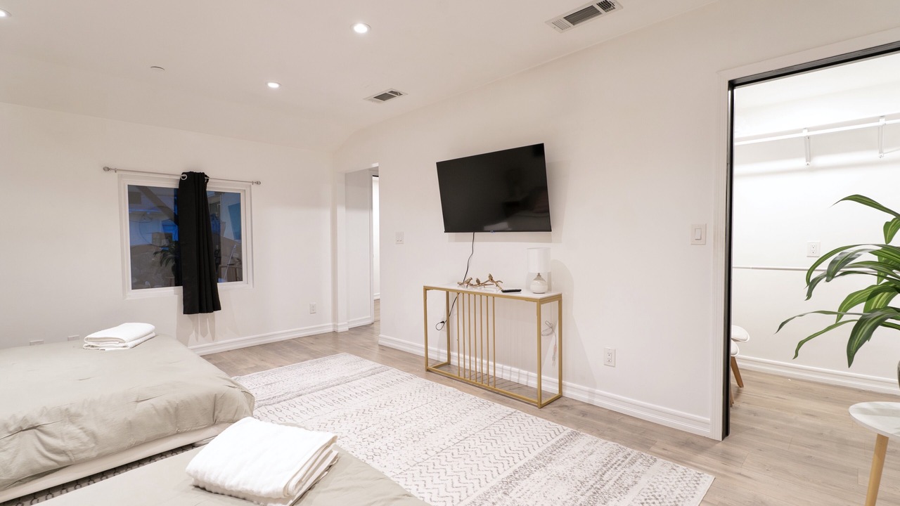 Photo of Bedroom in Burbank