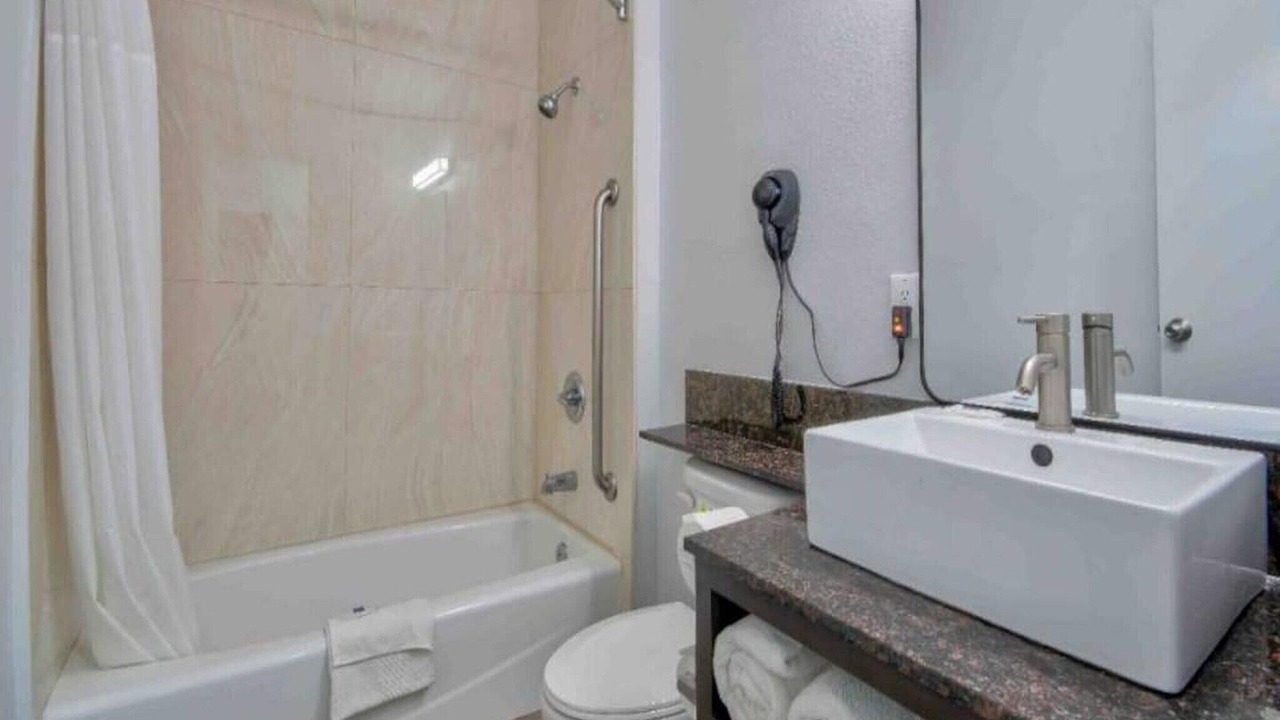 Photo of Bathroom in Carousel