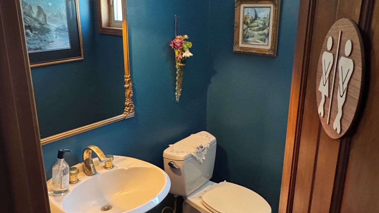 Photo of Bathroom in Agua Dulce
