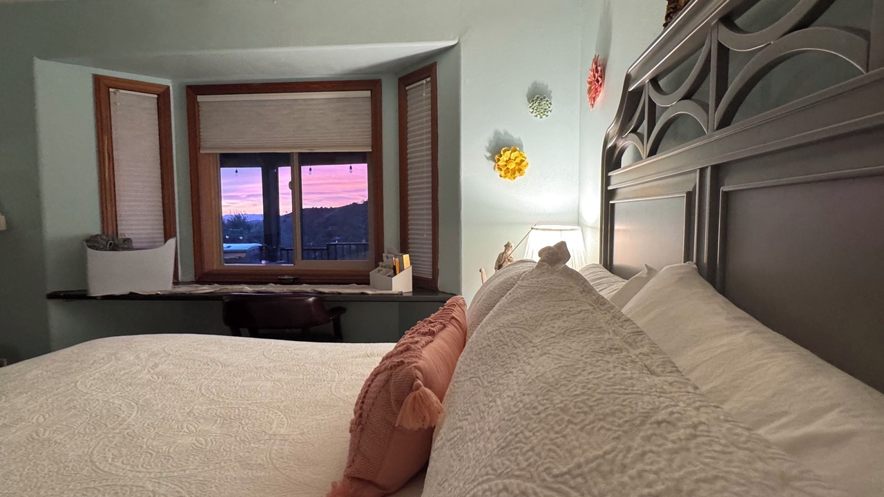 Photo of Bedroom in Agua Dulce
