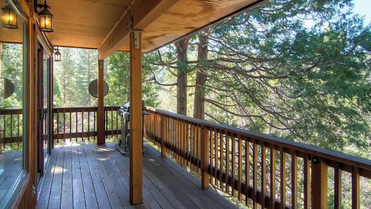 Photo of Patio Balcony in Yosemite West