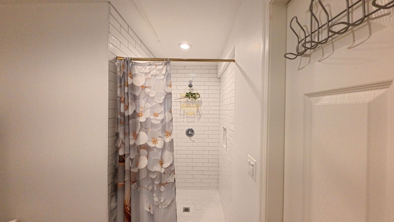 Photo of Bathroom in Park Mesa Heights