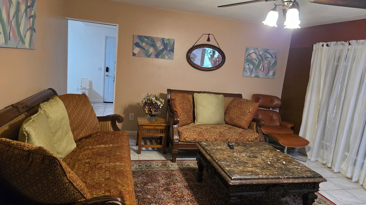 Photo of Livingroom in NE - Sterling